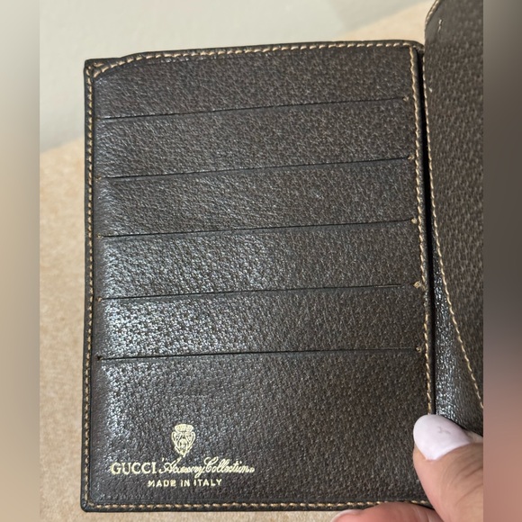 GUCCI Vintage Accesory Collection Bifold Wallet with Sherryline - Picture 5 of 11